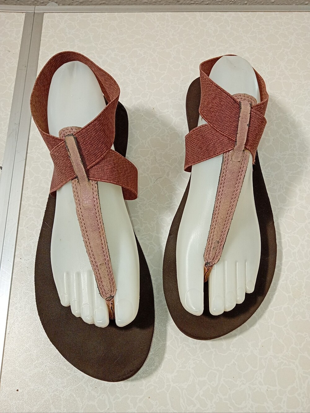 Reef Foam Thong Brown Rose Sandals sz 10